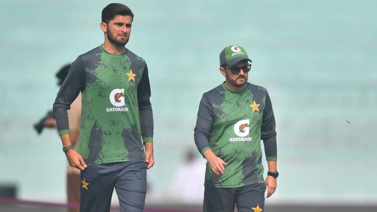 408925.6