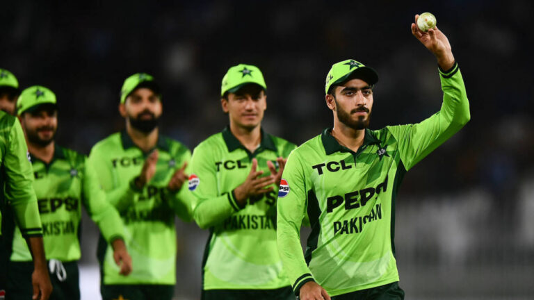 Pakistan chase series win, Australia try to combat spin in Lahore